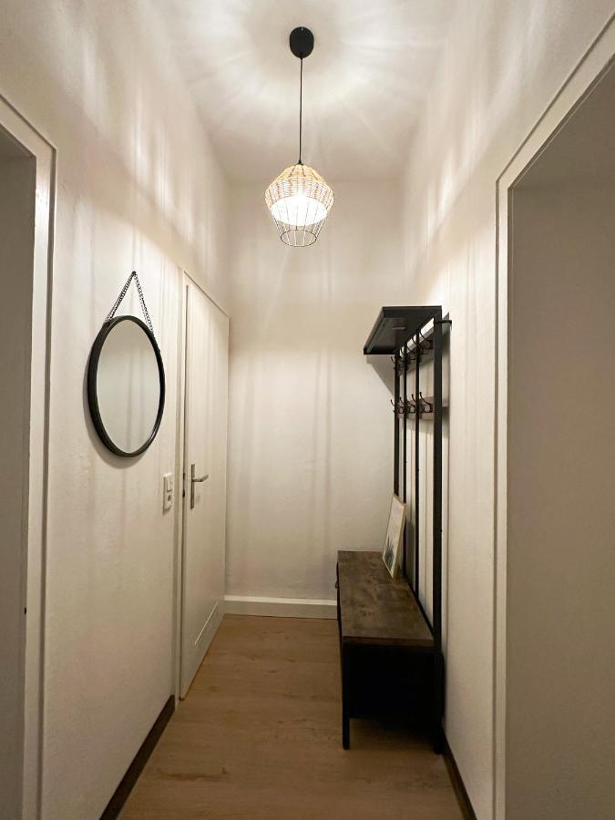 Igo Apartment 2 Schlafenzimmer Mit Waschmaschine Trockner Haustier Rheinufer 5Min Netflix Disney Plus 17-6 Duisburgo Exterior foto